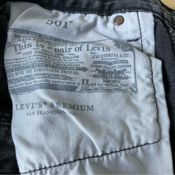 Levi's 501 Trashed Black Denim Cutoff Distressed Jean Shorts - 35667 - Picture 10 of 13